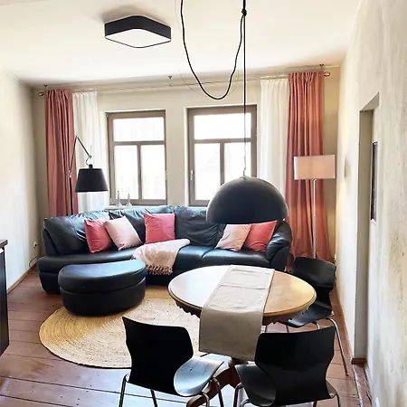 Grosse In Marktnaehe Appartement *