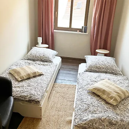 Grosse In Marktnaehe Daire